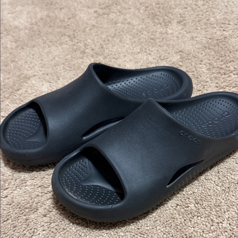 CROCS Black Classic mellow recovery Slide Sandals. Mens 8 /Womens 10